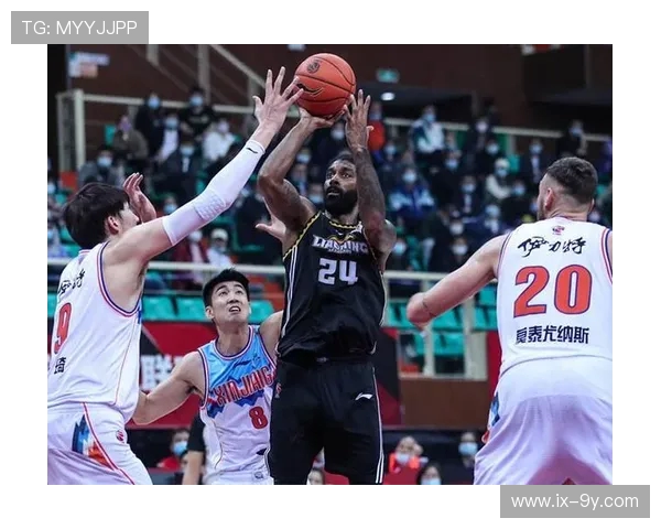 新疆足球新星艾弗里崭露头角 助力球队迎来辉煌未来